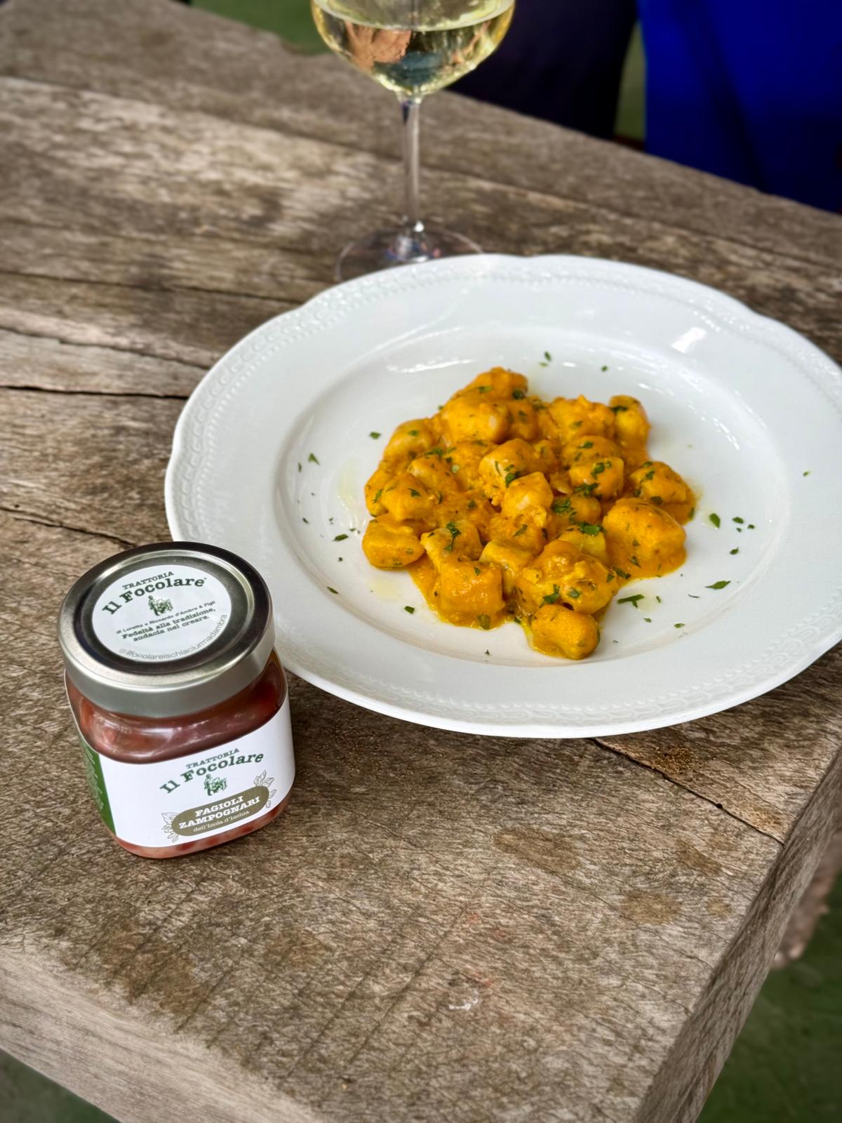 Gnocchi di fagioli zampognari con zucca e salsiccia