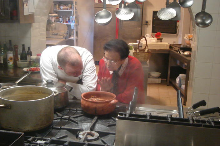 Preparazione del coniglio all'ischitana